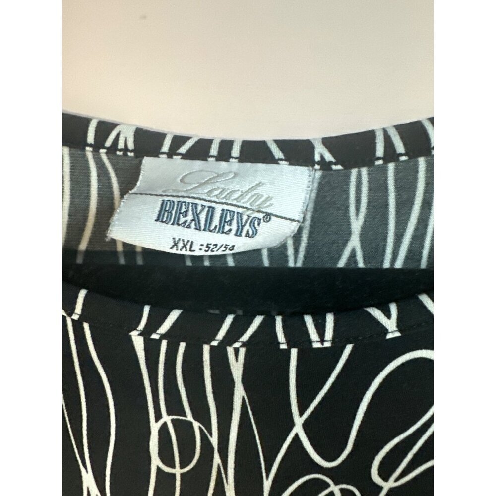 Lady Bexleys Women’s XXL 52/54 Black White Pattern Sleeveless Top Elegant Chic - Picture 2 of 7